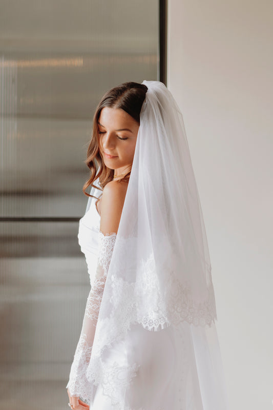 Veil- Chantilly