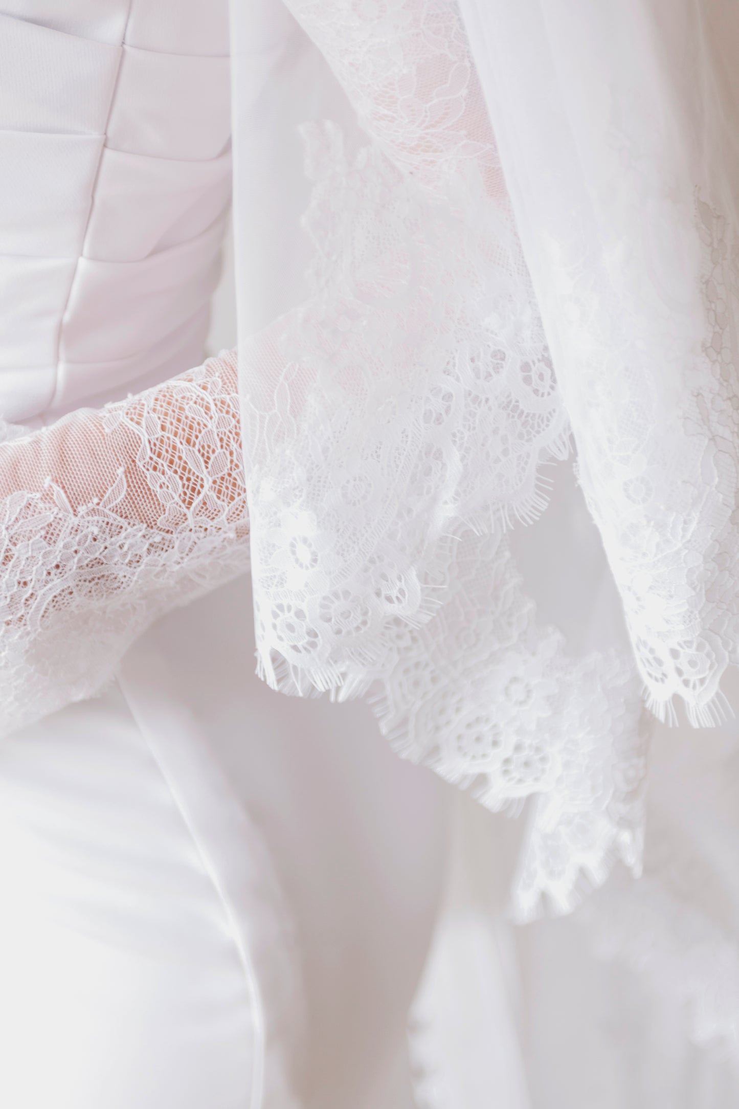 Veil- Chantilly